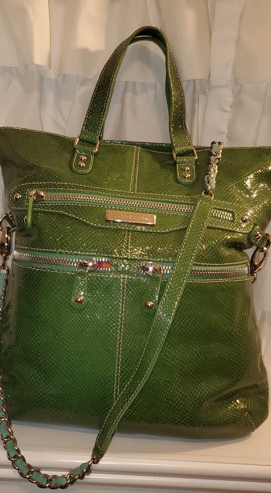 Crossbody or tote handbag.